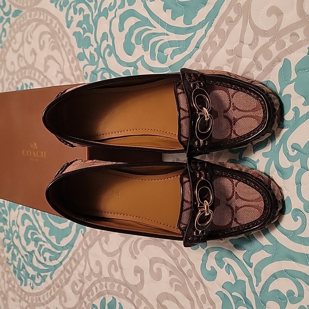 Coach flats